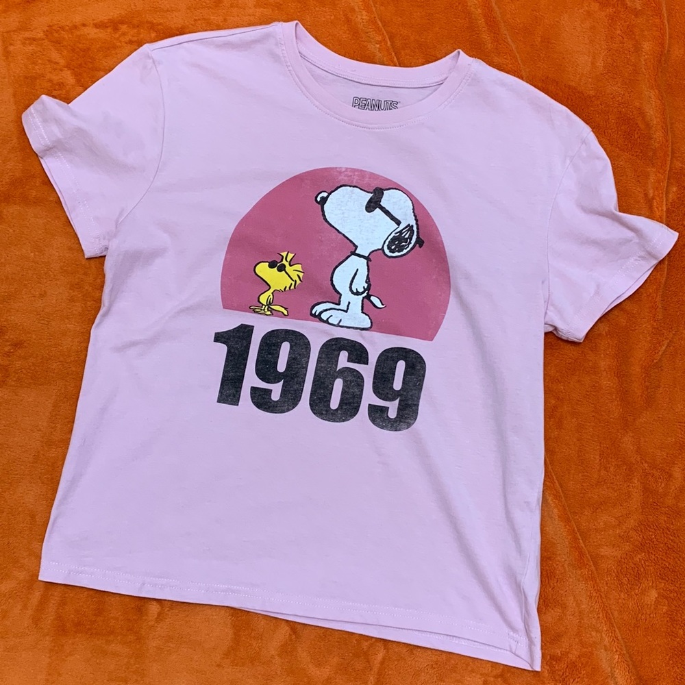 PEANUTS 1969 pink graphic tee